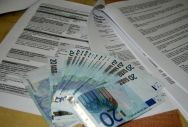 Hilfe und Geldfinanzierung